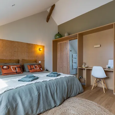 Bed & Breakfast La Burie 3*