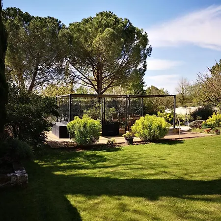 住宿加早餐酒店 La Burie