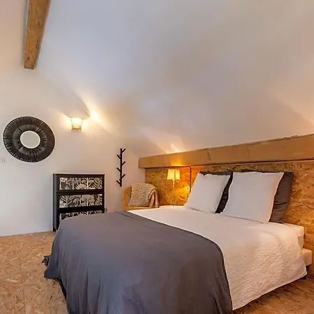 La Burie Bed & Breakfast 3*