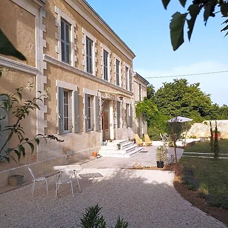 La Burie Bed & Breakfast