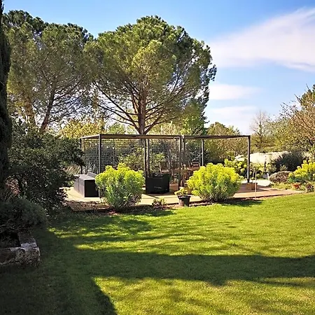 Bed & Breakfast La Burie Saint-Savinien